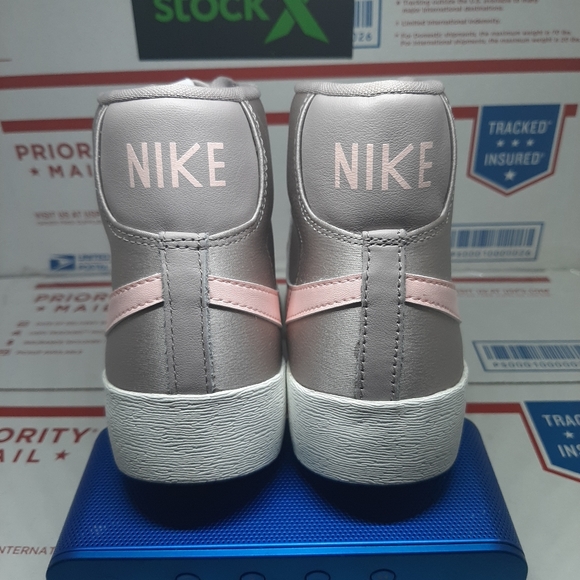 Nike Blazer Mid - Picture 3 of 3